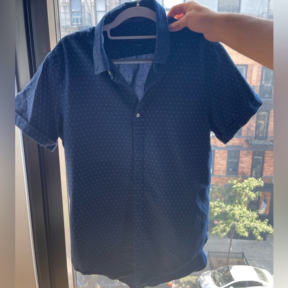 Zara Men’s Slim Fit Short Sleeve Button Down - Picture 2 of 8